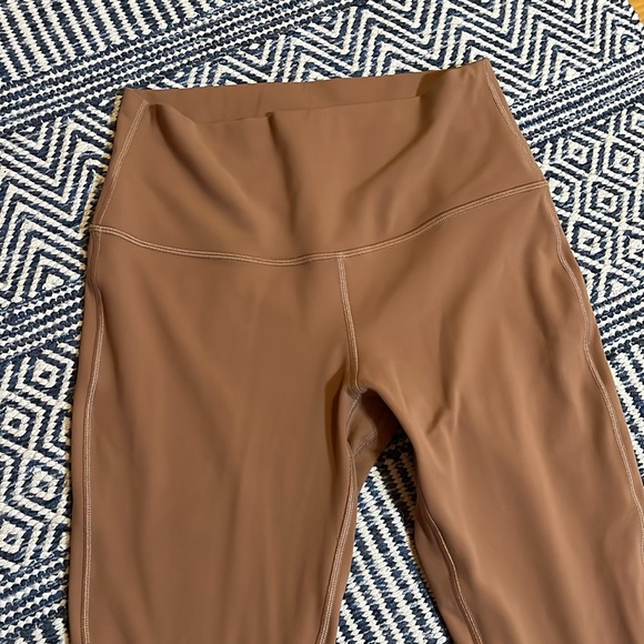 Lululemon Align HR pant 25” / size 8 - Picture 4 of 10